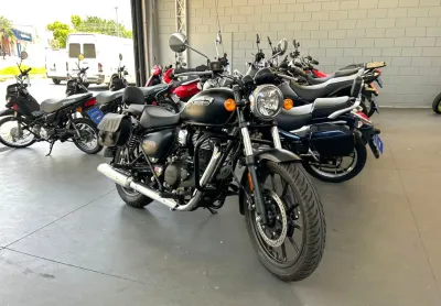 Royal enfield meteor 350 stellar black 2025