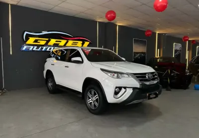 Toyota Hilux sw4 2020 2.7 srv 7 lugares 4x2 16v flex 4p automático