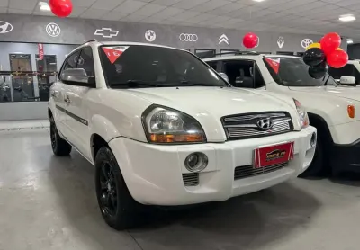 Hyundai Tucson 2016 2.0 mpfi gls base 16v 143cv 2wd flex 4p automático