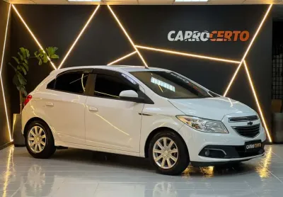 GM - Chevrolet ONIX HATCH LT 1.0 Mec. 2014  OPORTUNIDADE 100% FINANCIADO