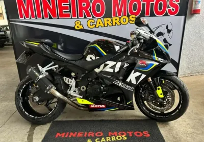 Suzuki gsx r 1000 srad