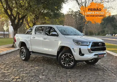 Toyota hilux cd srx plus 4x4 2.8 tdi die. aut.