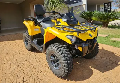 Quadriciclo can am outlander 570l max 4x4 duplo