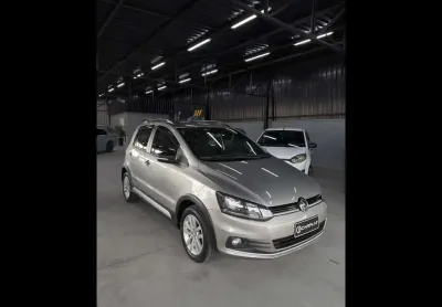Volkswagen Fox TRACK 1.0 Flex 12V 5p  - Prata - 2016/2017