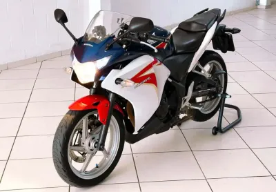 Honda cbr 250 r 2012