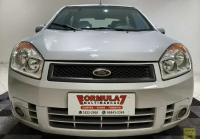 Ford fiesta sedan 1.6 class 2010