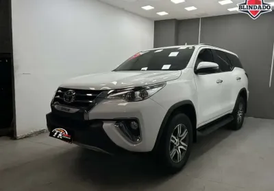 Toyota hilux sw4 2018 2.7 srv 7 lugares 4x2 16v flex 4p automático