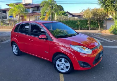 Ford fiesta hatch 1.0 class completo 2011 vermelho - pneus novos