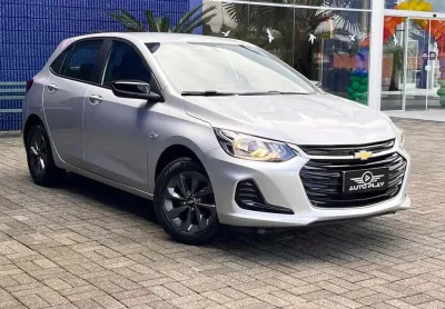 Chevrolet onix hatch lt 1.0 12v flex 5p mec.  - prata - 2022/2023