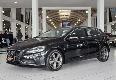Volvo v40 2.0 t4 dynamic turbo gasolina 4p automático