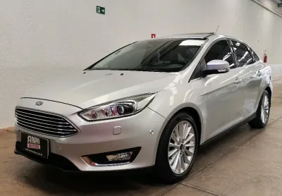Focus sedan titanium 2.0 flex automático completo 2016