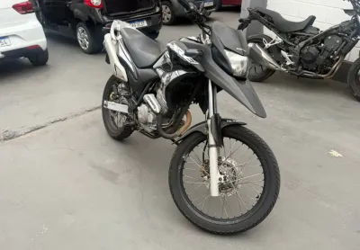 Honda xre 300 km baixo 2011