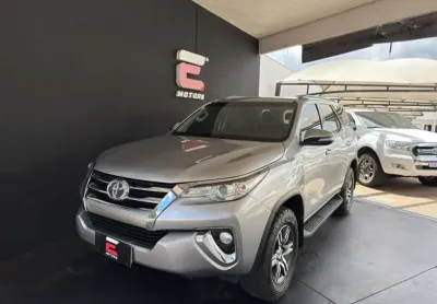 Toyota hilux sw4 4.0 srx 4x4 v6 24v 4p