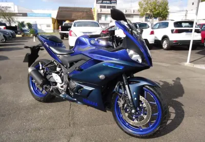 Yamaha yzf r3 2024