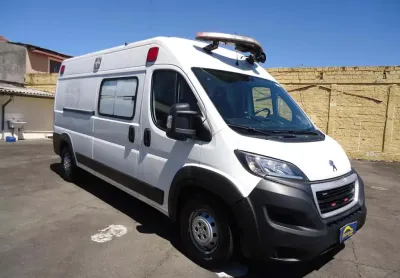 Peugeot boxer ambulancia 2.3 2022