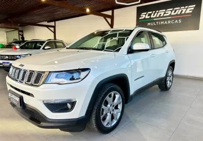 Design sofisticado, robustez off-road e conforto premium.