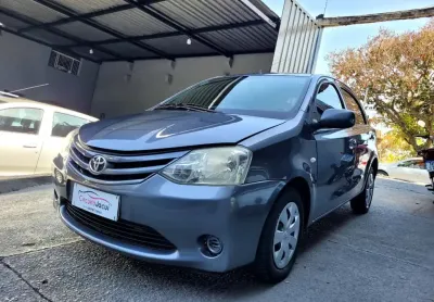 Toyota etios 1.3 xs 16v 4p
