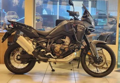 Africa twin 1100cc automática e baixo km