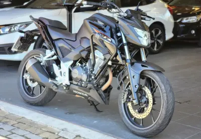 Honda cb 300f twister 2025 único dono