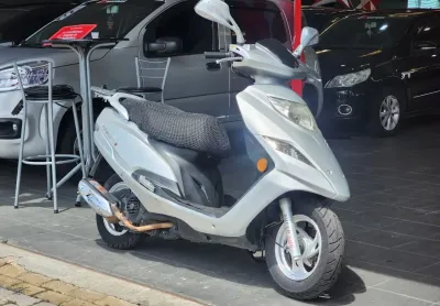 Suzuki burgman 125 2015 baixo km