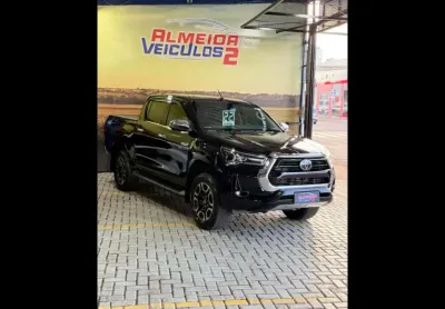 Toyota HILUX 2.8 D-4D TURBO DIESEL CD SRX 4X4 AUTOMÁTICO