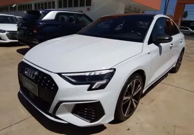 Audi a3 2024 2.0 40 tfsi mhev sedan s line s-tronic