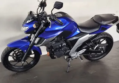 "yamaha fz25 2020 – potência, economia e estilo em uma só máquina!"