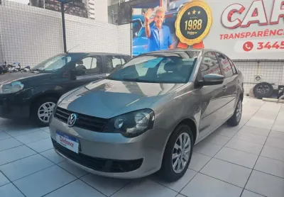 Polo sedan 1.6 8v 2013 volkswagen