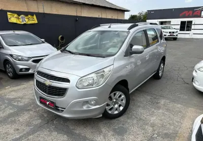 Chevrolet spin 1.8l mt lt 2014