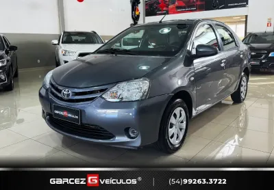 Toyota etios xs sedan 1.5 flex manual lacrado pneus novos  completo