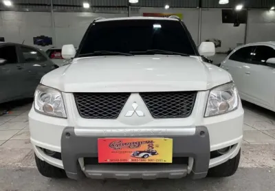 Mitsubishi pajero tr4 2.0 4x2 16v 140cv flex 4p automático