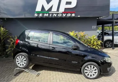 Volkswagen fox 1.6 mi total flex 8v 5p  - preta - 2013/2013