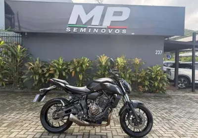 Yamaha mt-07 abs 689cc  - preta - 2022/2023
