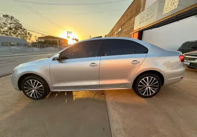 Volkswagen jetta highline 2.0 tsi 16v 4p tiptronic
