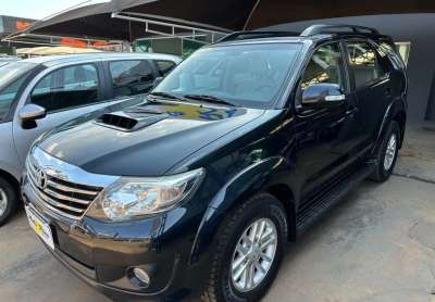 Toyota hilux sw4 3.0 srv 4x4 16v turbo intercooler diesel 4p aut 2014