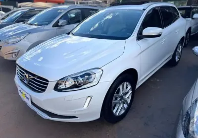 Volvo xc 60 2.4 d5 momentum diesel awd 4p aut 2017