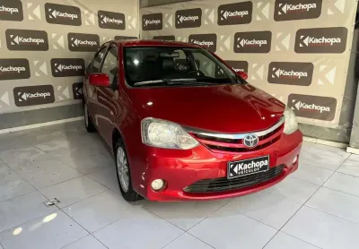 Toyota Etios XLS Sedan 1.5 Flex 16V 4p Mec.  - Vermelha - 2013/2013