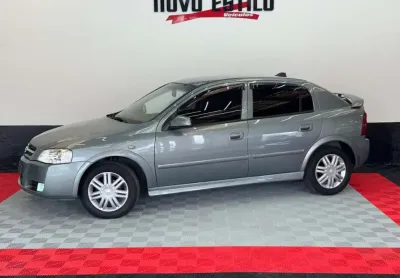 Astra 2.0 8V/ CD 2.0 8V Hatchback 5p Mec