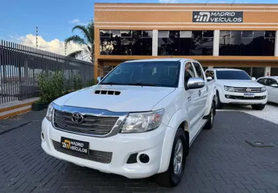 Toyota hilux cd4x4 srv 2015