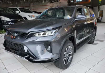 Toyota hilux sw4 2025 2.8 d-4d turbo diesel diamond 7l 4x4 automático