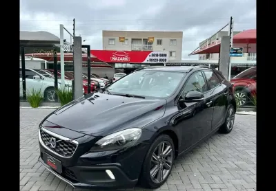 Volvo v40 t-5 cross country 2.0.