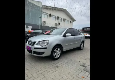 Volkswagen polo sedan 1.6 comfor 2011