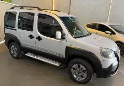 Doblo adventure 1.8 xingu - flex - 2013 - 6 lugares
