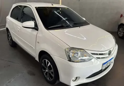 Etios Hatch X 1.3 Mec. - Flex - 2014