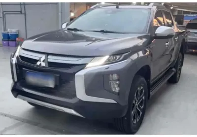 Mitsubishi l200 triton 2023 2.4 16v turbo diesel sport hpe-s cd 4p 4x4 automático