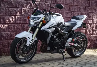Suzuki gsr 750 2015