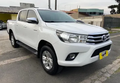 toyota hilux srv cd ano: 2017 cor: branca combustível: diesel câmbio: automático