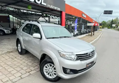 Toyota - hilux sw4 2.7 flex 4x2 automatico - 2013