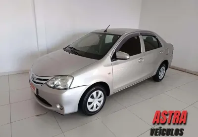 Toyota etios 1.5 x sedan flex 4p manual 2017