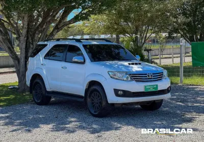 Toyota hilux sw4 srv d4-d 4x4 3.0 tdi dies. aut